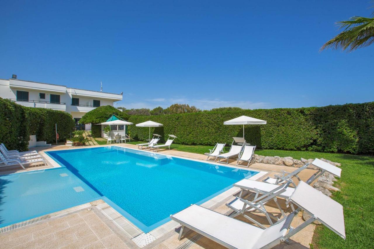 סן פוקה Residence Punta Cassano - In Piscina Sulla Spiaggia Di Sabbia מראה חיצוני תמונה